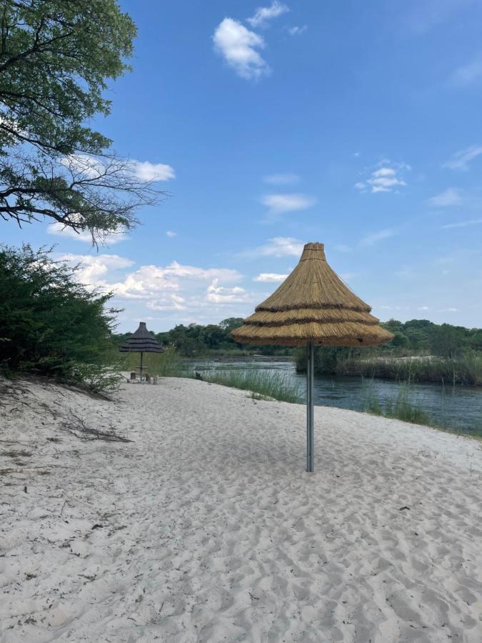 White Sands Lodge Divundu エクステリア 写真